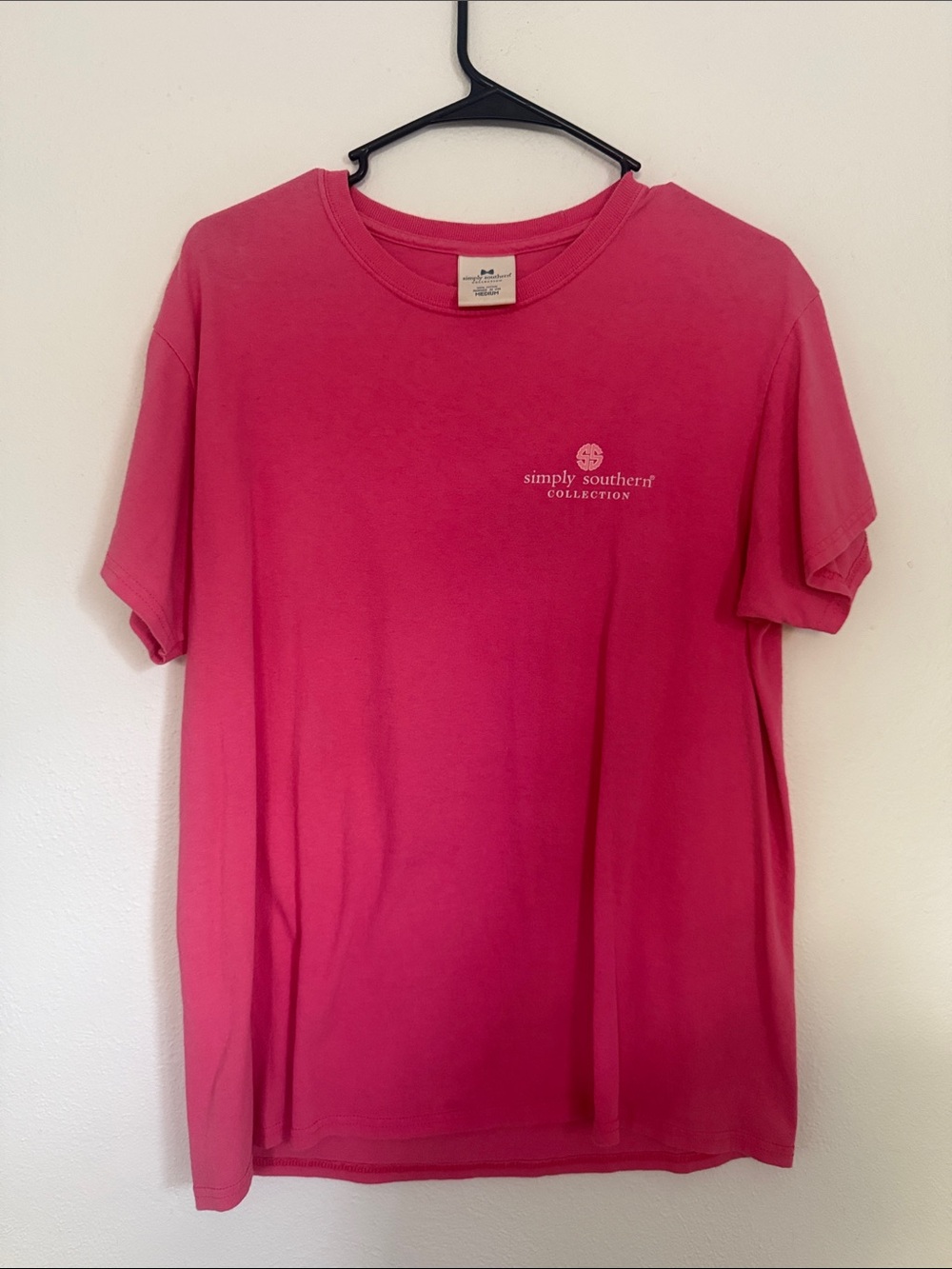 Simply Southern Women’s Hot Pink Logo Short Sleeve Tee